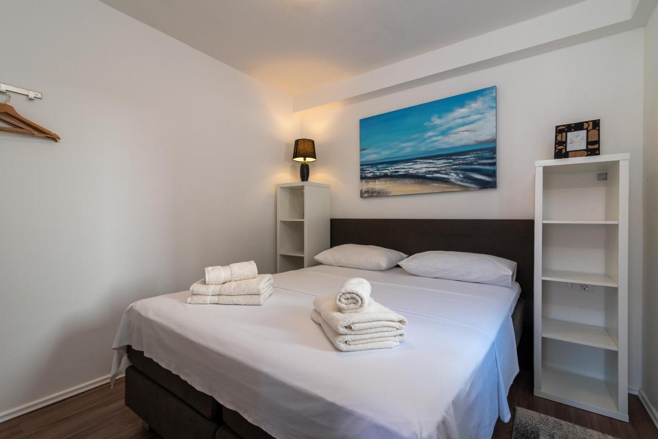 Delux Apartment Eva Трогір Екстер'єр фото