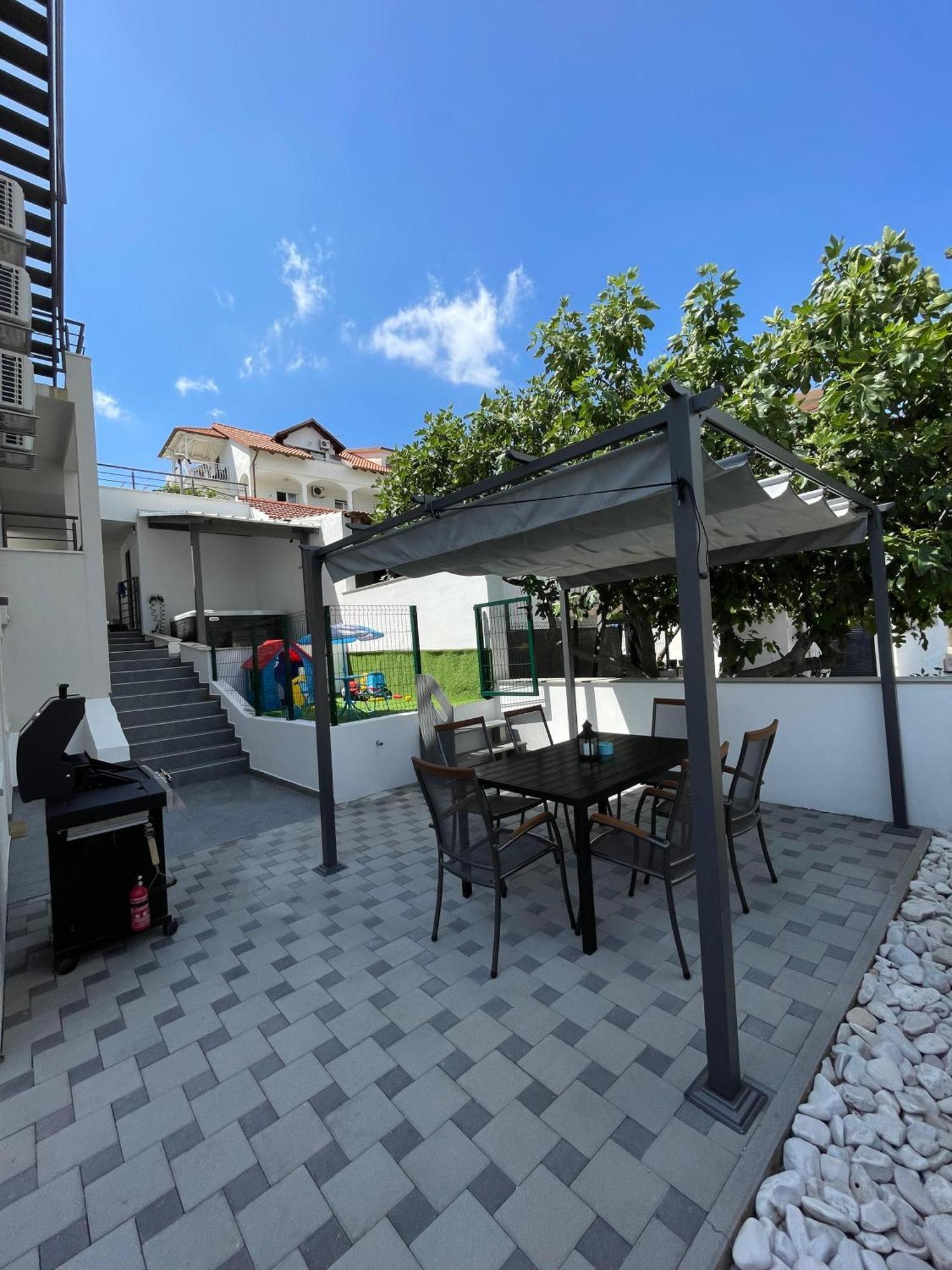 Delux Apartment Eva Трогір Екстер'єр фото