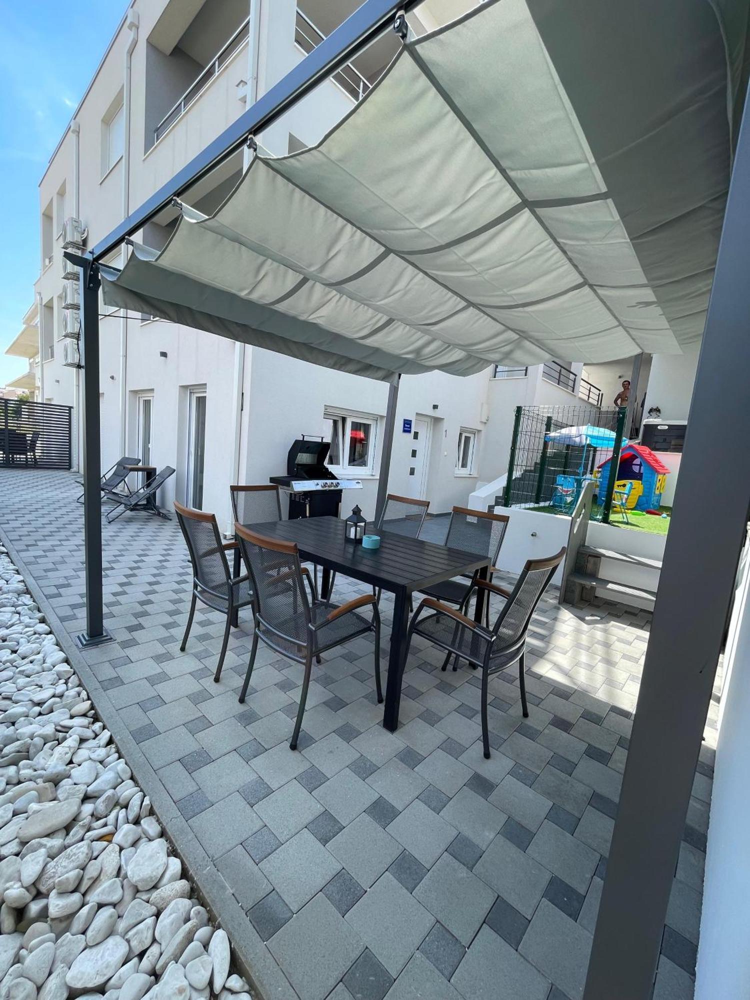 Delux Apartment Eva Трогір Екстер'єр фото